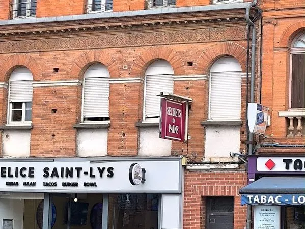 Saint-Lys Centre : 50% Parts SCI - Immeuble 6 Lots - Rentabilité 8,7%