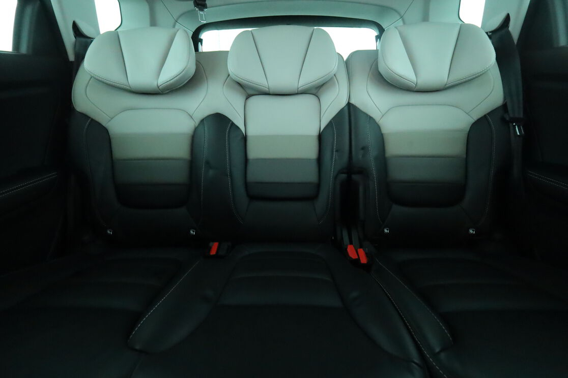 Renault Scenic 1.3 TCe Initiale Paris EDC — photo 14