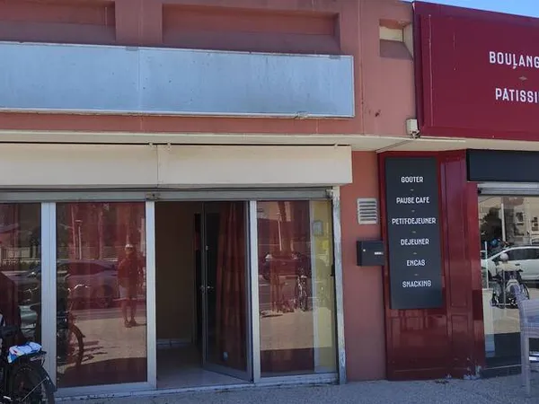 Local commercial 28 m²