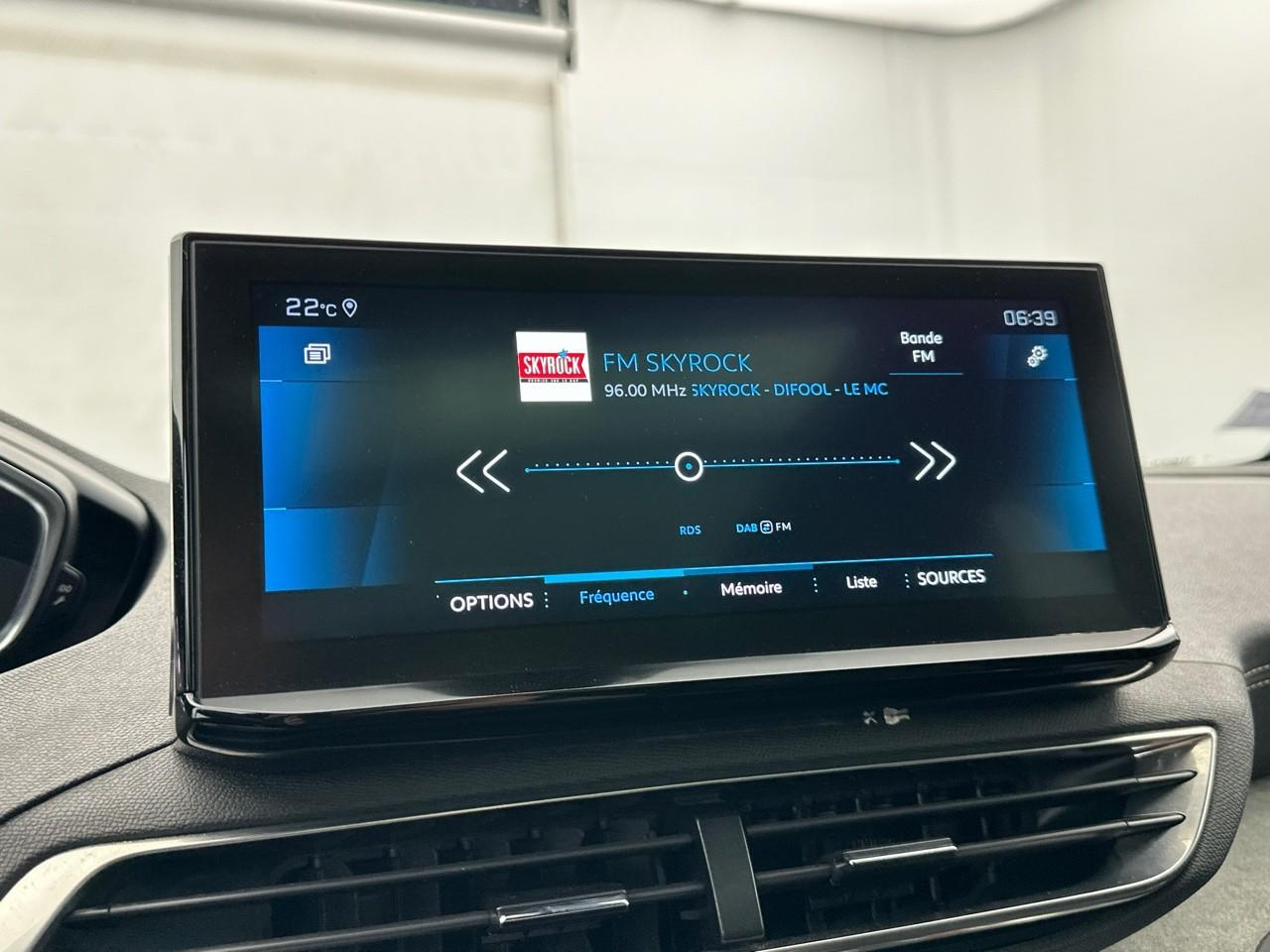 Peugeot 5008 puretech 130ch s&s bvm6 gt — photo 22