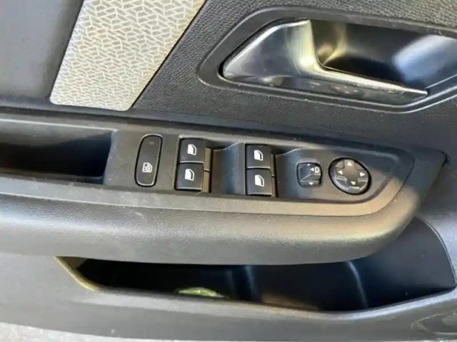 Citroën C4 1.2 puretech 130ch s&amp;s plus — photo 12