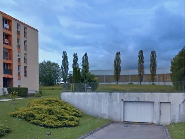 Place de parking dans garage collectif