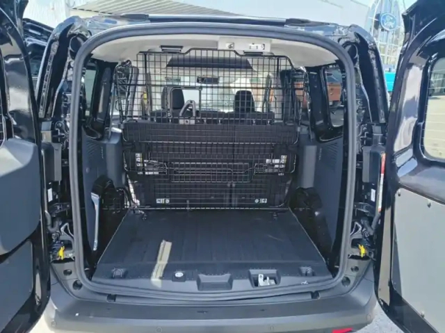 Ford Transit Courier fourgonnette 1.0 ecoboost 125ch cabine approfondie trend dct7 — photo 11