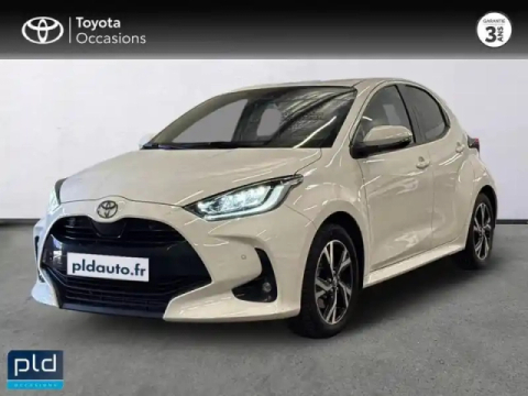 Toyota Yaris 116h design 5p mc24