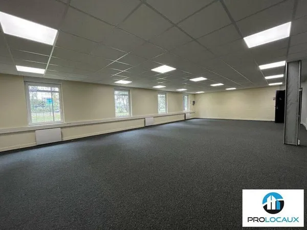 Bureaux 93 m²