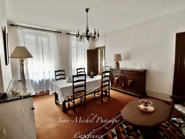 Immeuble 220m2 à Vendre à SAINT GAUDENS (31), Centre-ville, 5 Appartements, Jardin