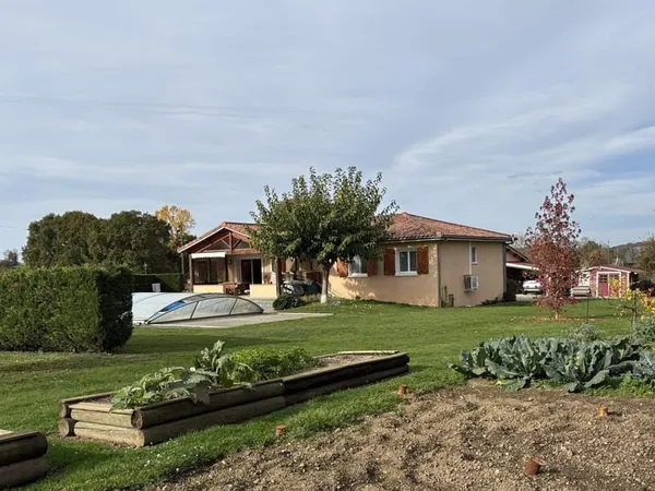 PROCHE MONTREJEAU BELLE VILLA PLAIN PIED DE 124 M2 ET ANNEXES