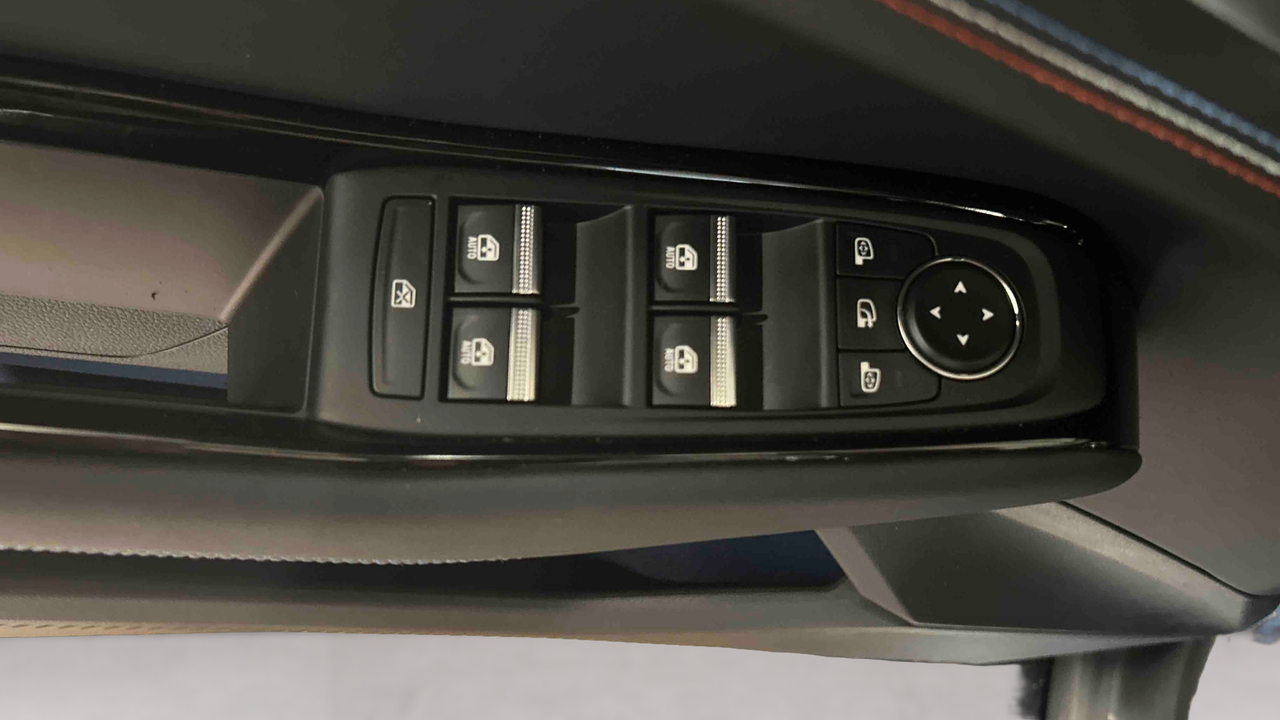 Renault Rafale hyper hybrid E-Tech 300 ch 4x4 — photo 18