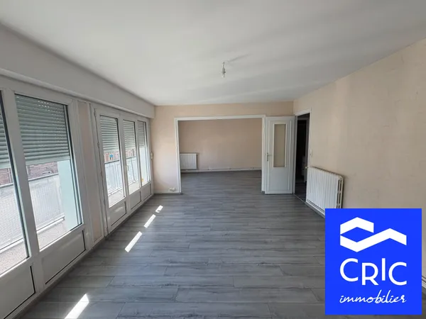 T3 - 69M2 - BALCON - ASCENSEUR