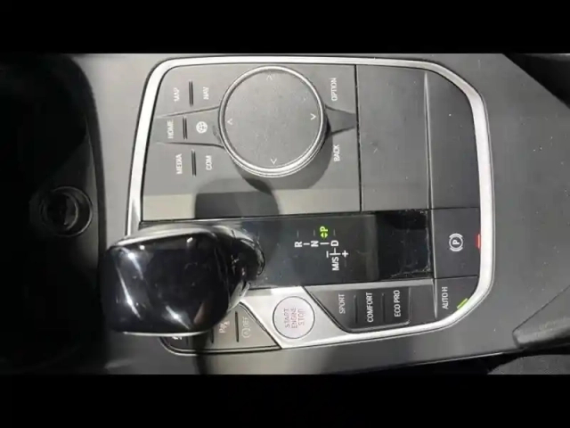 Bmw Serie 1 série 1 118ia 136ch business design dkg7 — photo 11