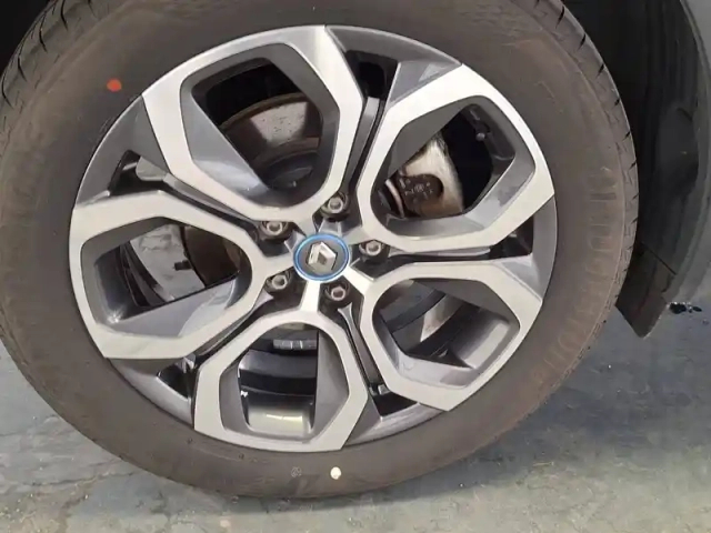 Renault Captur e-tech plug-in 160 - 21 — photo 8