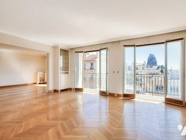 Appartement 5 pièces 111 m²