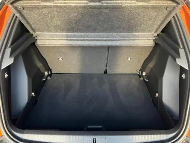Peugeot 2008 1.2 puretech 130ch s&amp;s roadtrip eat8 — photo 11