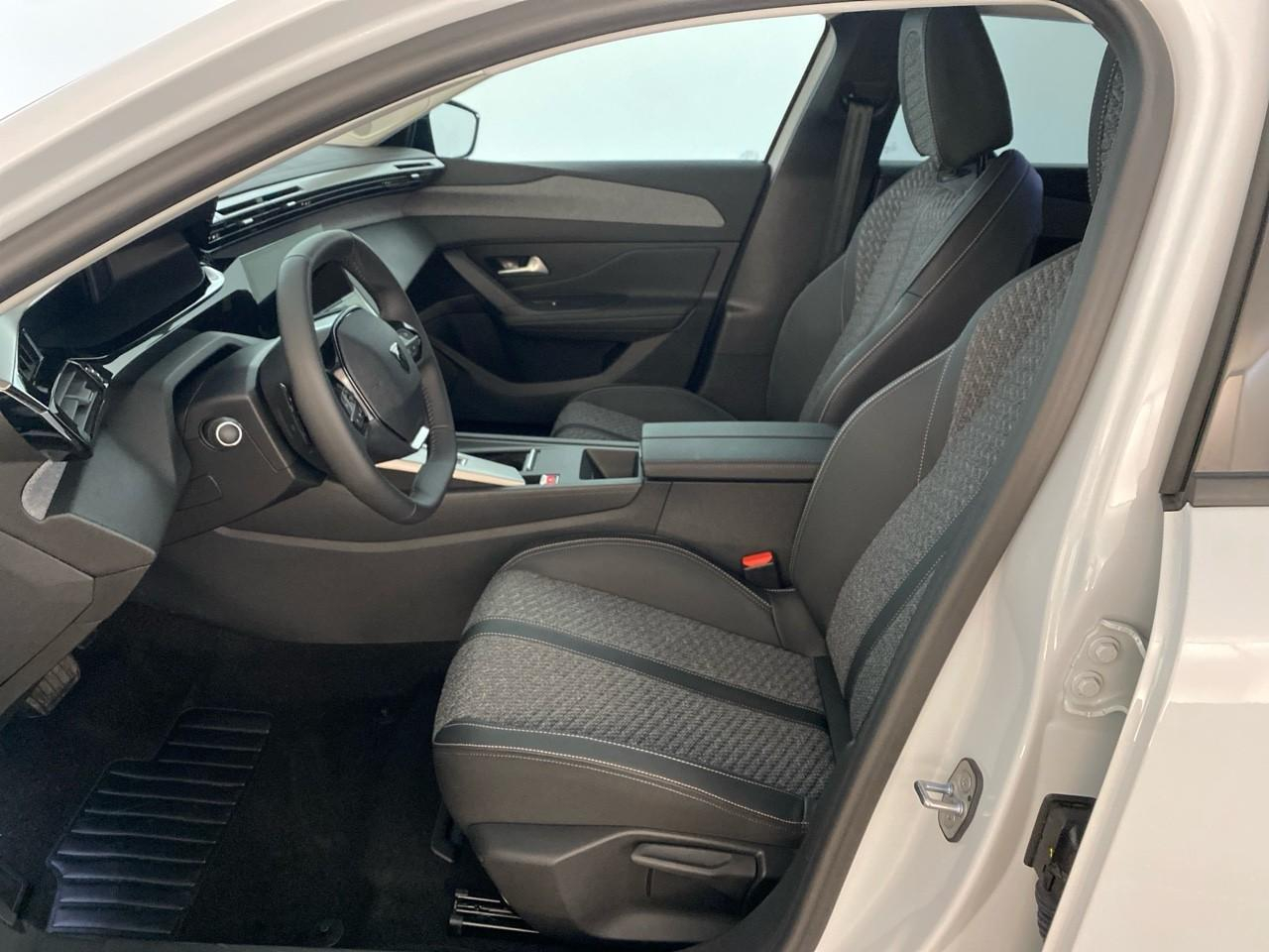 Peugeot 308 sw hybrid 145 e-dcs6 allure — photo 9