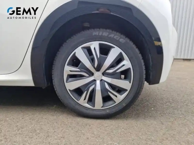Peugeot 208 electrique 50 kwh 136ch — photo 11