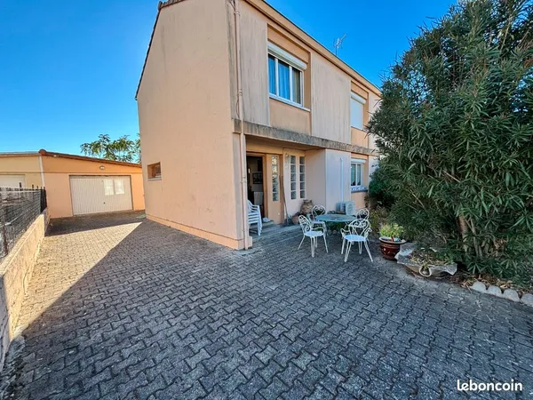 Vend maison mitoyenne