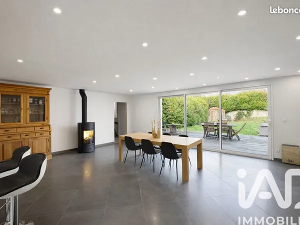 Propriété 4 pièces 135 m²