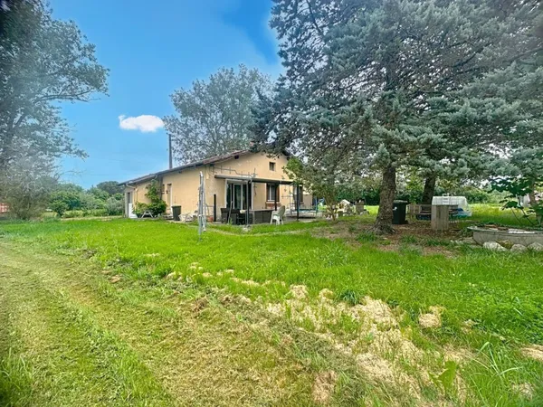 Terrain à bâtir 1676m² avec maison à démolir - terrain divisible