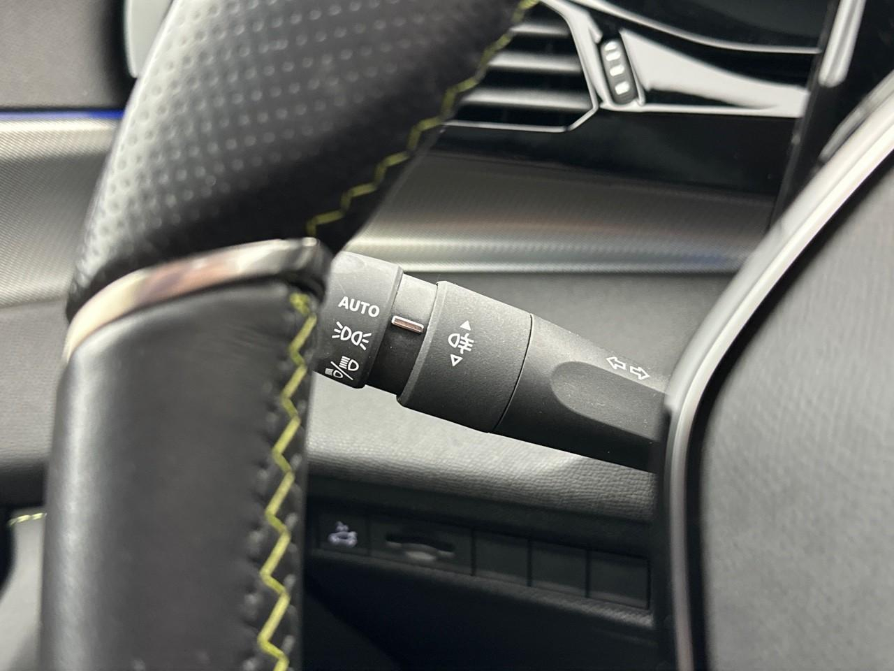 Peugeot 408 puretech 130 ch s&s eat8 gt — photo 17