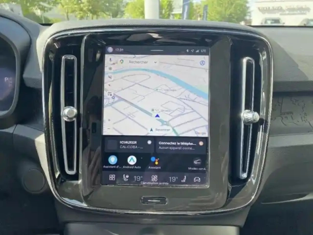 Volvo C40 recharge extended range 252ch ultimate — photo 9