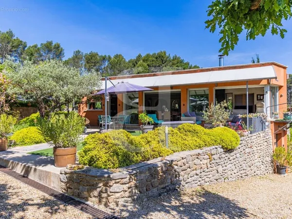 Maison 4 pièces 192 m²