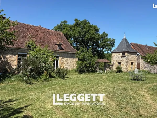 Maison 12 pièces 300 m²