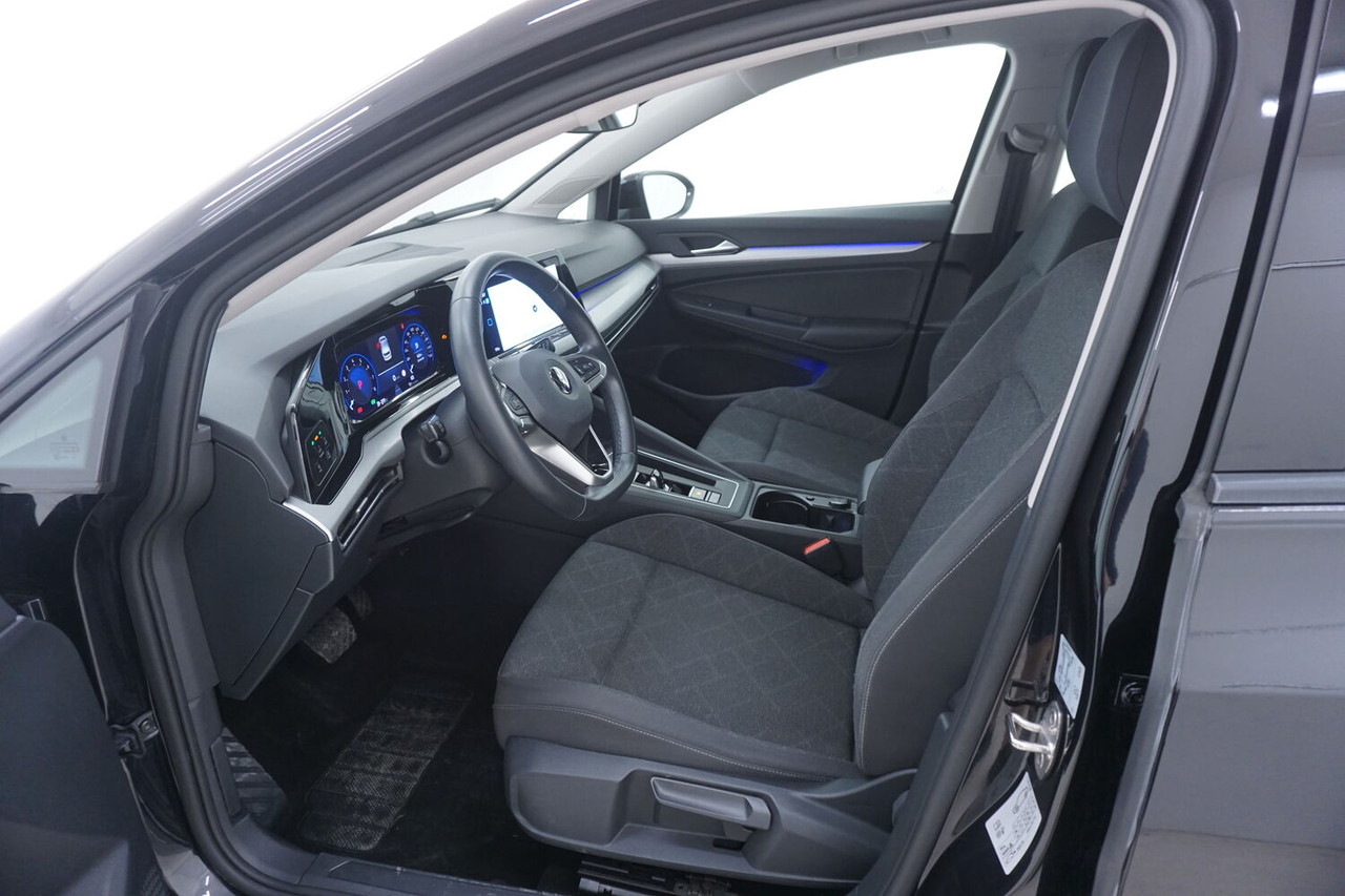 Volkswagen Golf 8 — photo 9
