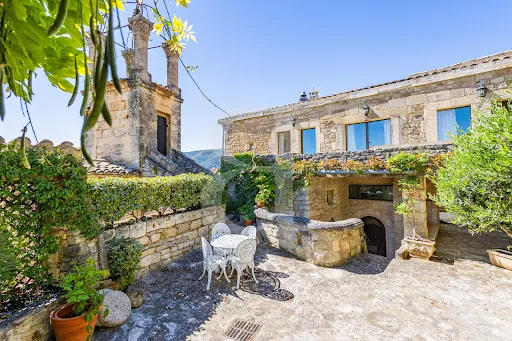 Mas provençal 5 pièces 180 m²