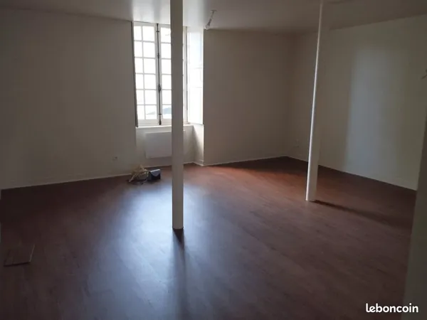 T3 de charme - 65 m² - Fontaine-Daniel - 531 CC