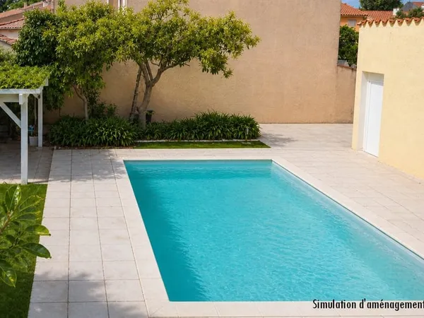 Maison de ville avec piscine, terrasse et prestations complè