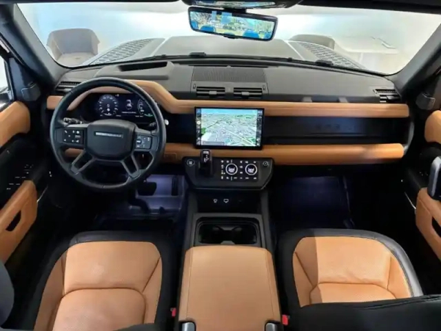 Land Rover Defender 110 2.0 p400e x-dynamic hse — photo 9