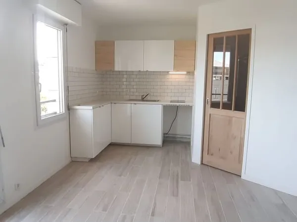 Studio 1 pièce 28 m²