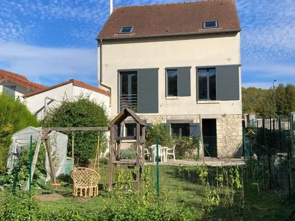 Maison familiale 5 pièces - 105 m² + 50 m² supplémentaires - Jardin - DPE C