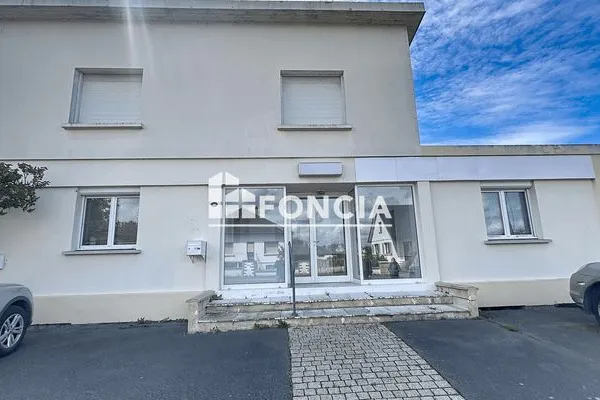 Local 6 pièces 187 m²