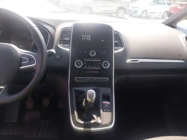 Renault Scenic grand  tce 140 — photo 10