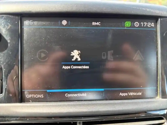 Peugeot 208 puretech 82ch s&amp;s bvm5 — photo 21