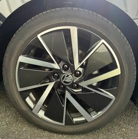 Skoda Octavia combi 2.0 tdi 150 ch scr dsg7 — photo 8