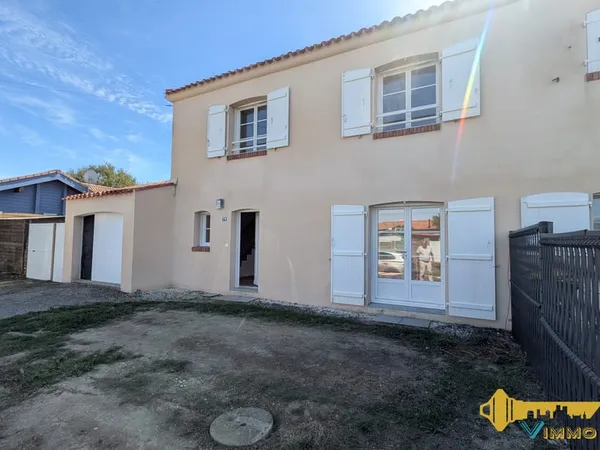 MAISON A ETAGE DE 2002 - 3 CHAMBRES - 1KM 400 DE LA TARA -