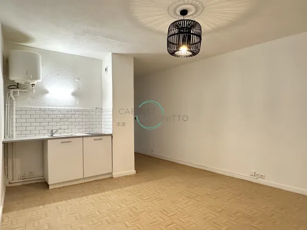 Studio 1 pièce 25 m²