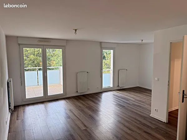 Viry-Châtillon - 2 pièces 52,85 m², balcon, 2 parkings, DPE C