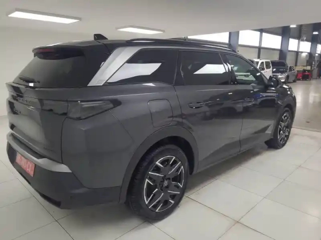 Peugeot 5008 hybrid 145 ch e-dcs6 — photo 6