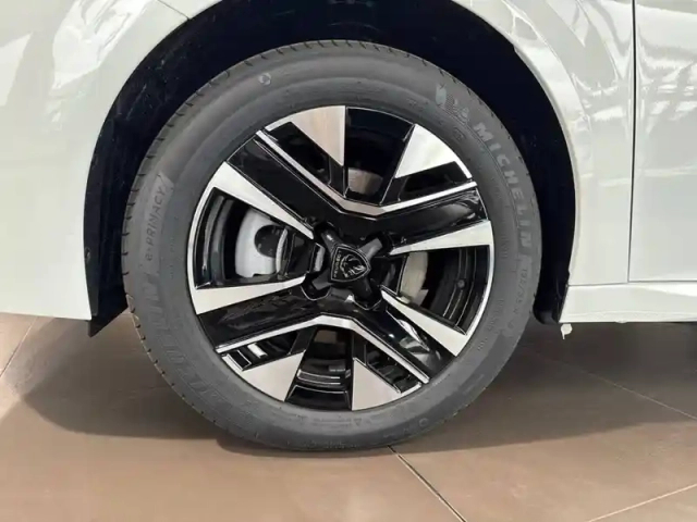 Peugeot 208 electrique 54 kwh 156ch — photo 42