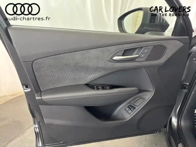 Audi Q3 e-hybrid 272 ch s tronic 6 — photo 16