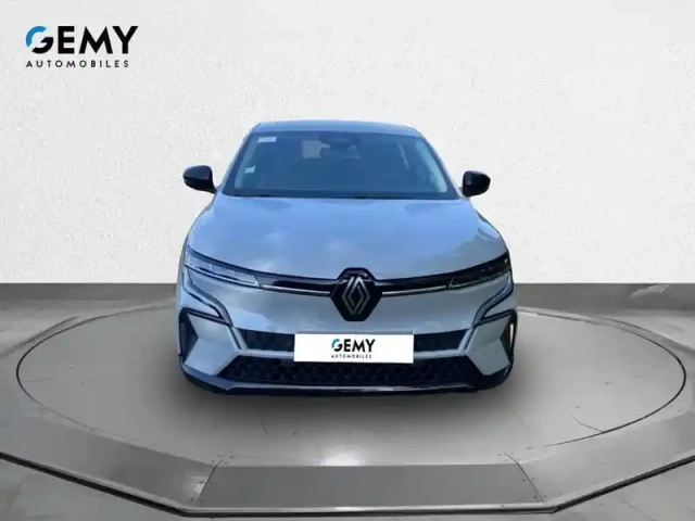Renault Megane e-tech ev60 220 ch super charge — photo 2