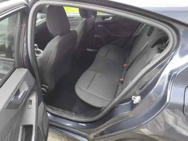 Ford Focus 1.0 ecoboost 125ch st-line — photo 25