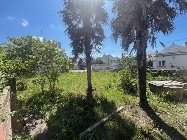 Terrain 238 m²