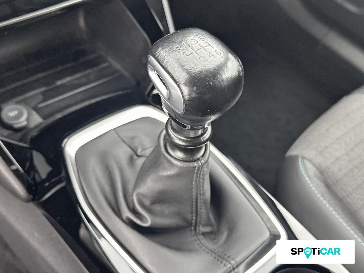 Peugeot 2008 1.5 bluehdi 110ch s&s allure pack — photo 14
