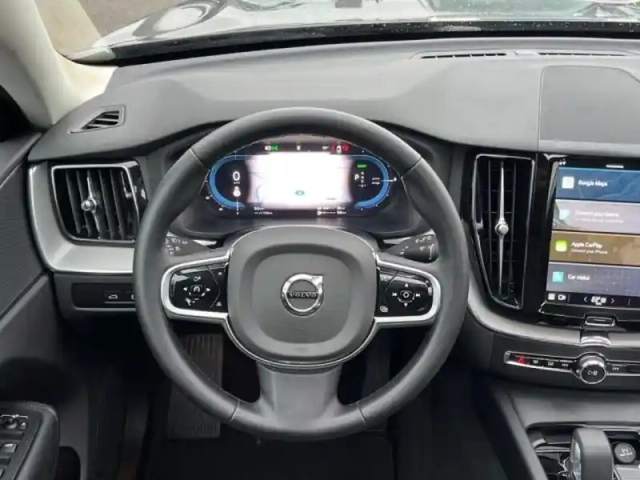 Volvo Xc60 t6 hybride rechargeable 253 + 145ch plus style dark geartronic 8 awd — photo 8