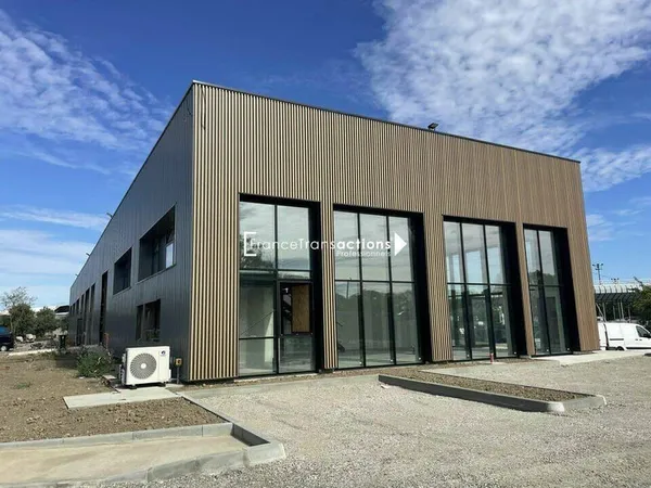 Local commercial 147 m²