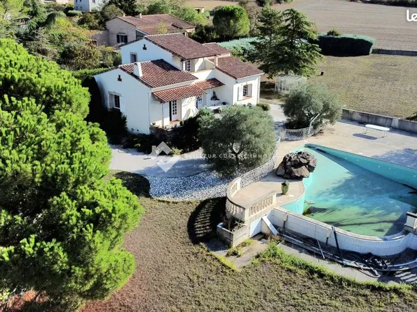 Villa 4 pièces 159 m²